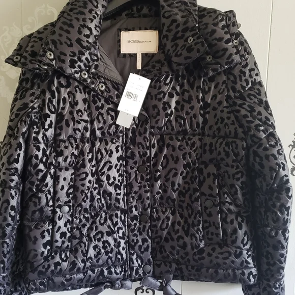 BCBG Generation Hooded Midweight Puffer Black Leopard Jacket size Small - Picture 9 of 13